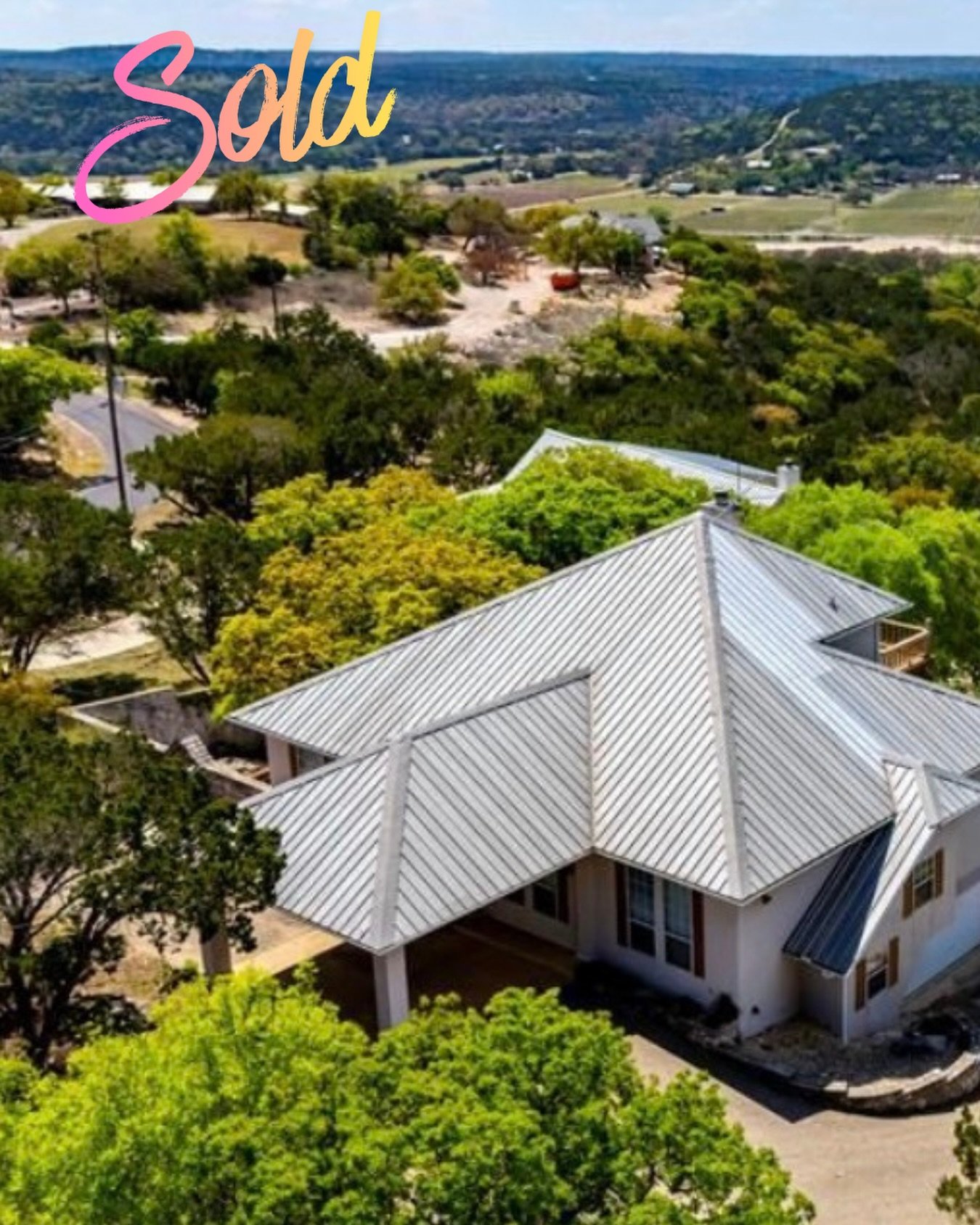 SOLD 🙌🏽✨ 224 Ranch Rim Road in Hunt, TX is sold. Congrats to my clients for snatching up this home. Can’t wait to see your vision come to life. 

#hunttx #texashillcountry