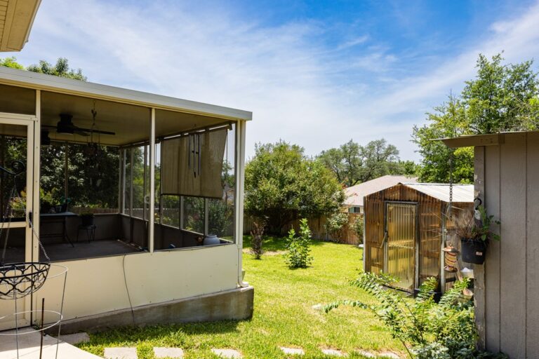 1233 Hilltop Road, Kerrville, TX