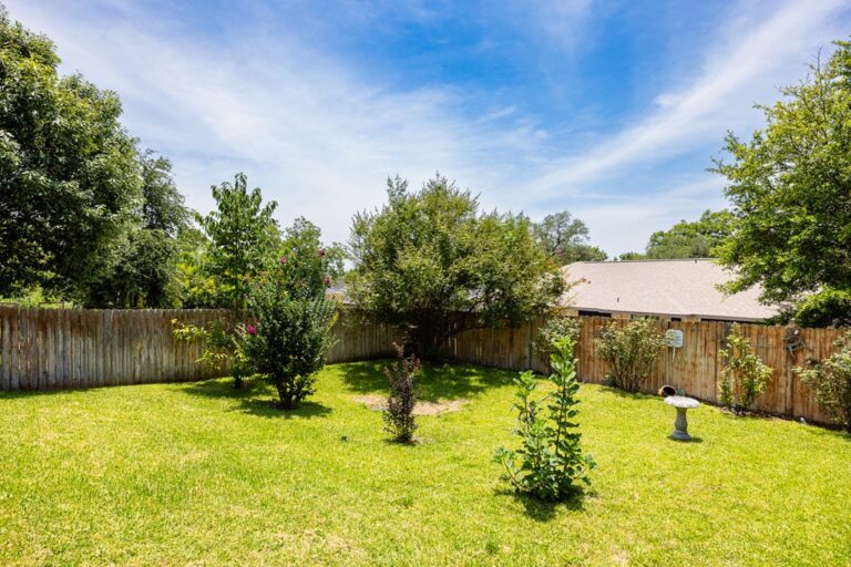 1233 Hilltop Road, Kerrville, TX