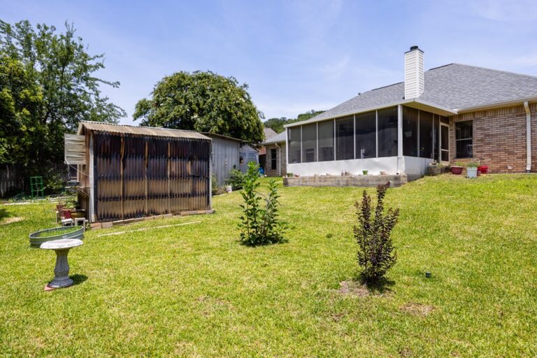 1233 Hilltop Road, Kerrville, TX