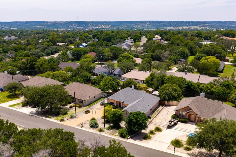 1233 Hilltop Road, Kerrville, TX