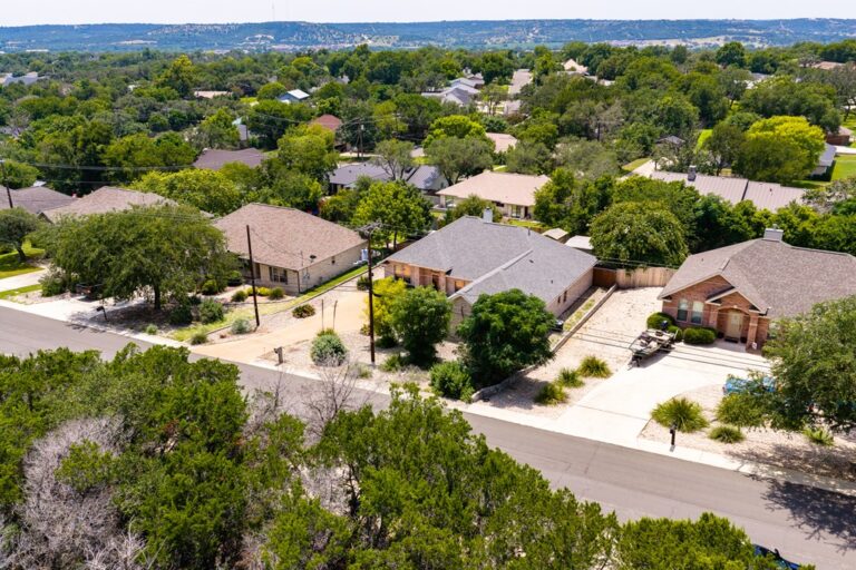 1233 Hilltop Road, Kerrville, TX