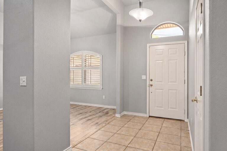 1233 Hilltop Road, Kerrville, TX