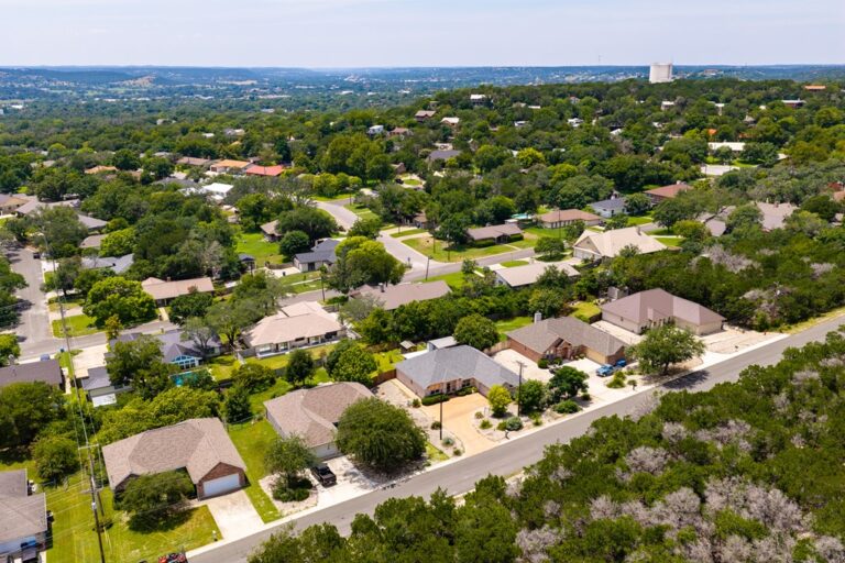 1233 Hilltop Road, Kerrville, TX