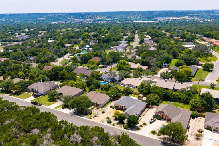 1233 Hilltop Road, Kerrville, TX