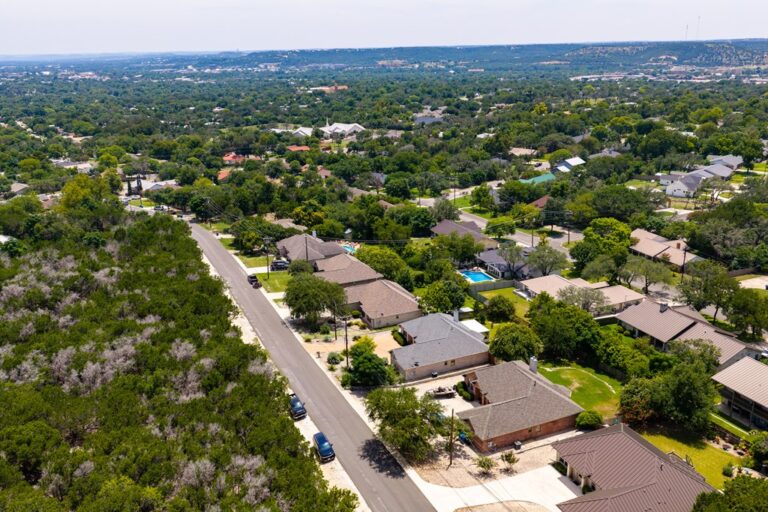 1233 Hilltop Road, Kerrville, TX