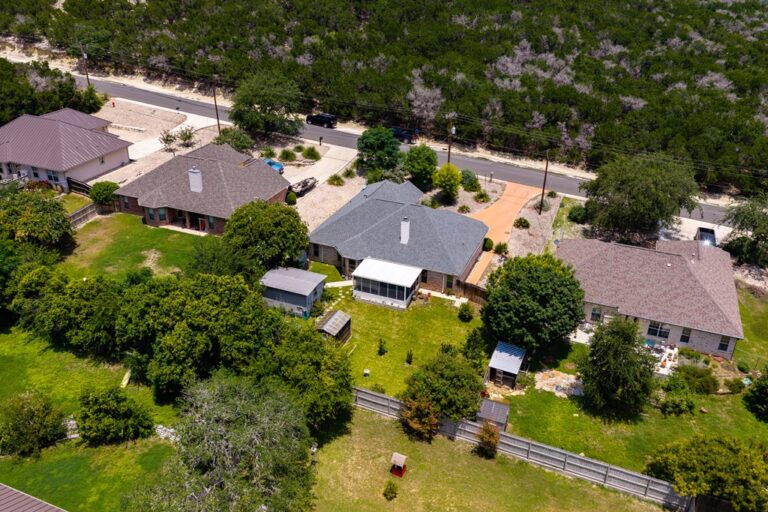 1233 Hilltop Road, Kerrville, TX