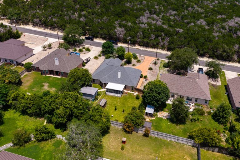 1233 Hilltop Road, Kerrville, TX