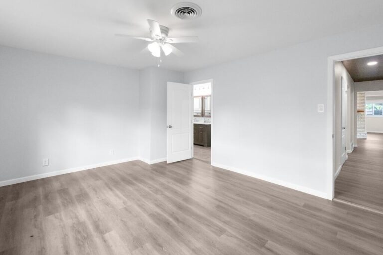 1232 Virginia Drive, Kerrville, TX 78028