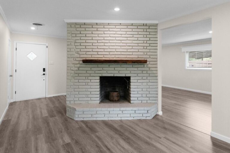 1232 Virginia Drive, Kerrville, TX 78028