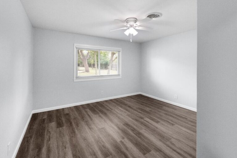 1232 Virginia Drive, Kerrville, TX 78028